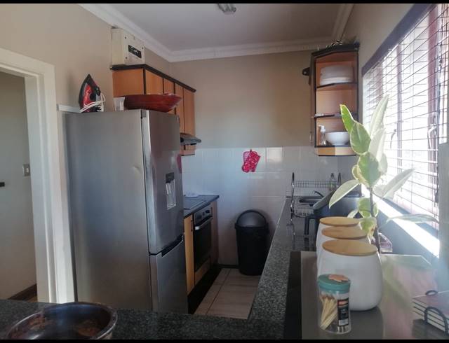 2 BEDROOM FLAT FOR SALE IN MORNINGSIDE